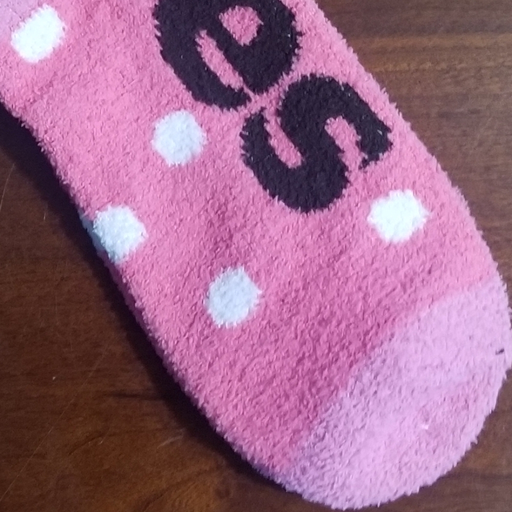 Hershey Kisses Licensed Soft Fuzzy Socks Women's/Girls  NWT - Picture 2 of 5